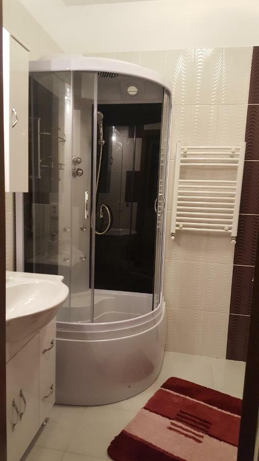 Casa Soarelui Apartment Rosu Ngoại thất bức ảnh